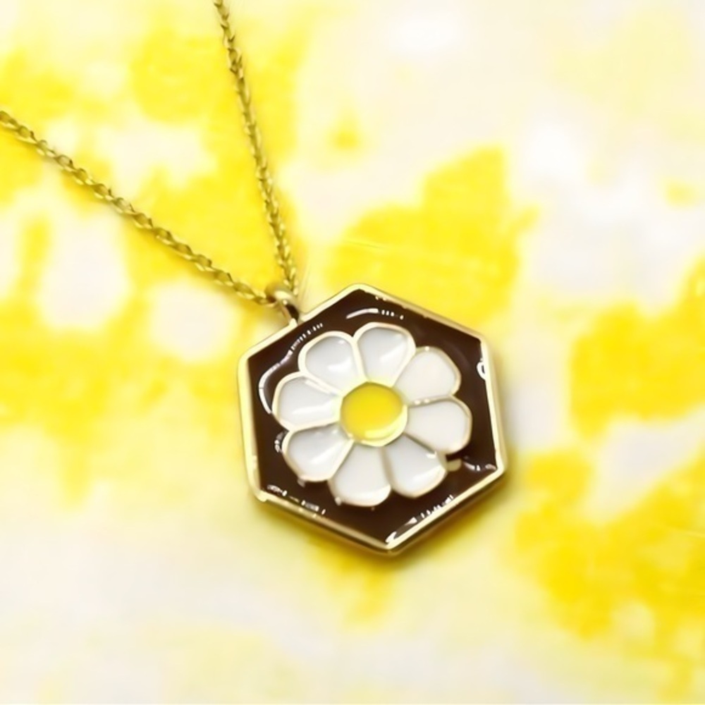 Y2K Daisy Pendant Necklace